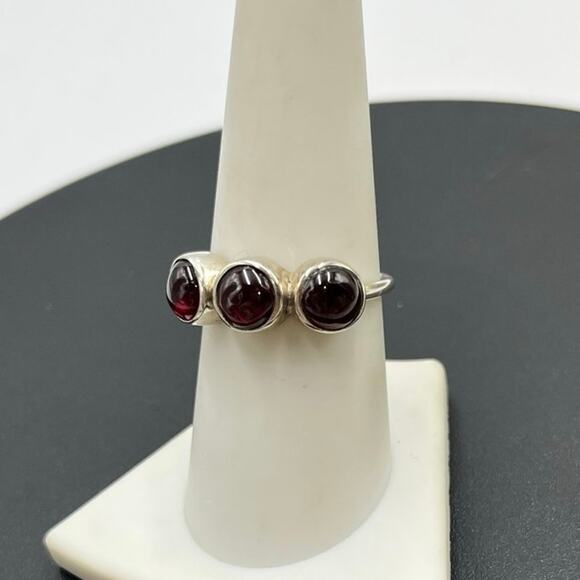 Sterling Silver Bezel Set Three Round Red Garnet Cabochon January Ring size 8.25 - Picture 1 of 8